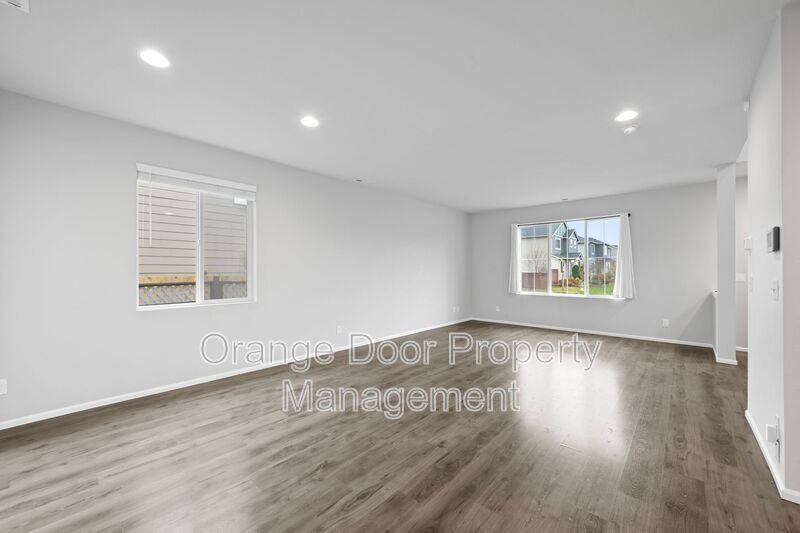 204 Basil Ave - Photo 3 of 27