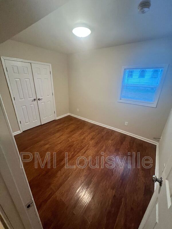 1302 Main St #FMK - Photo 6 of 6