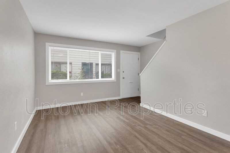 8033 Ne Flanders St - Photo 4 of 17