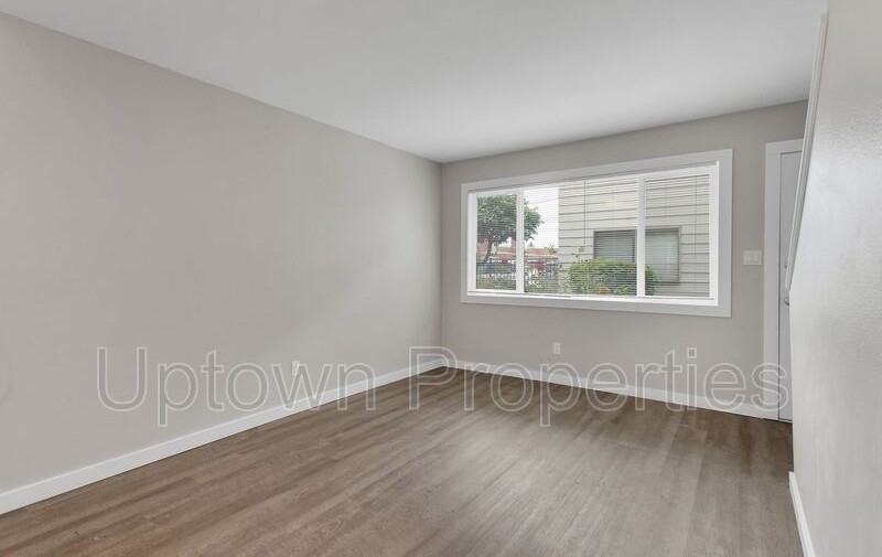 8033 Ne Flanders St - Photo 5 of 17