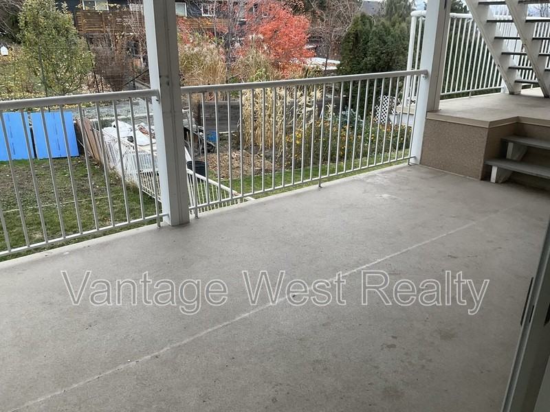 2205 - Photo 7 of 33