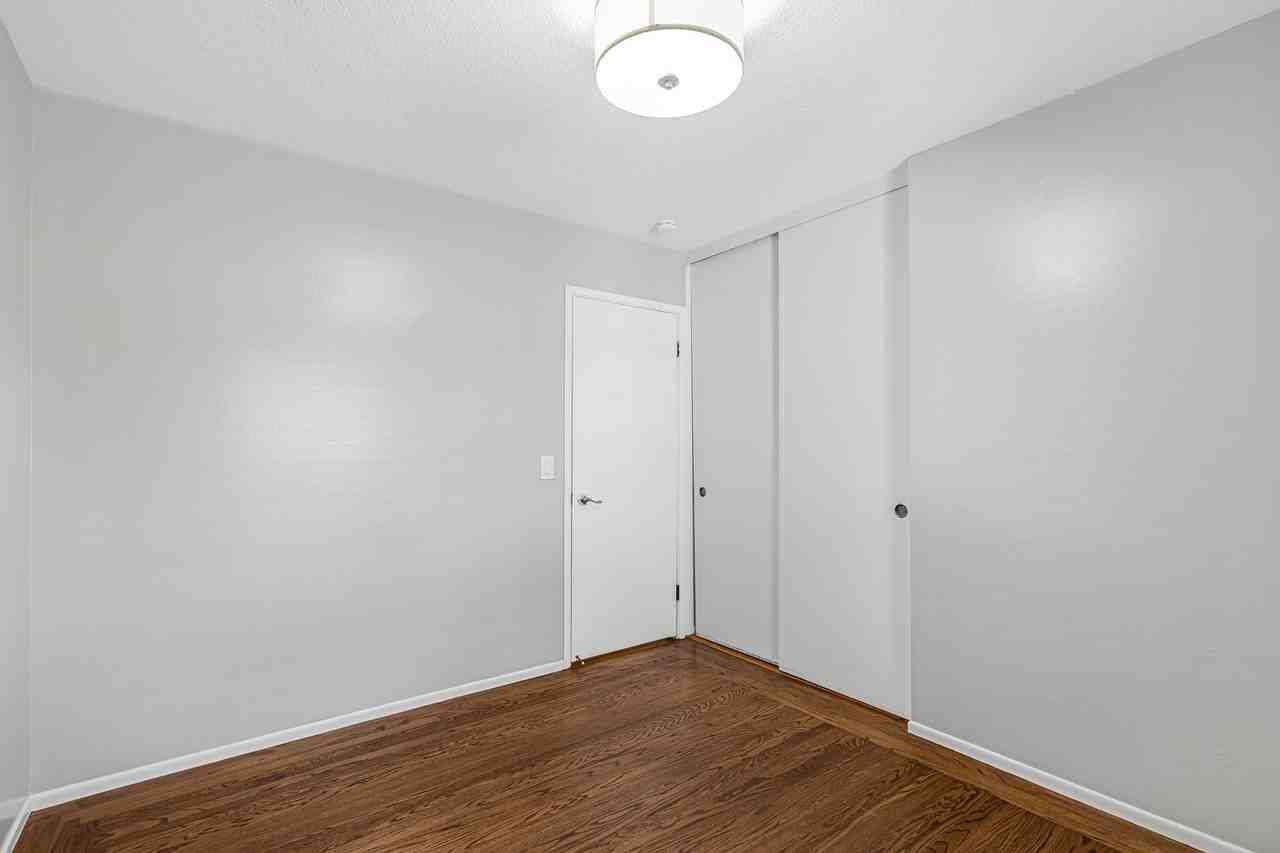 1902 Rosswood Dr - Photo 2 of 31