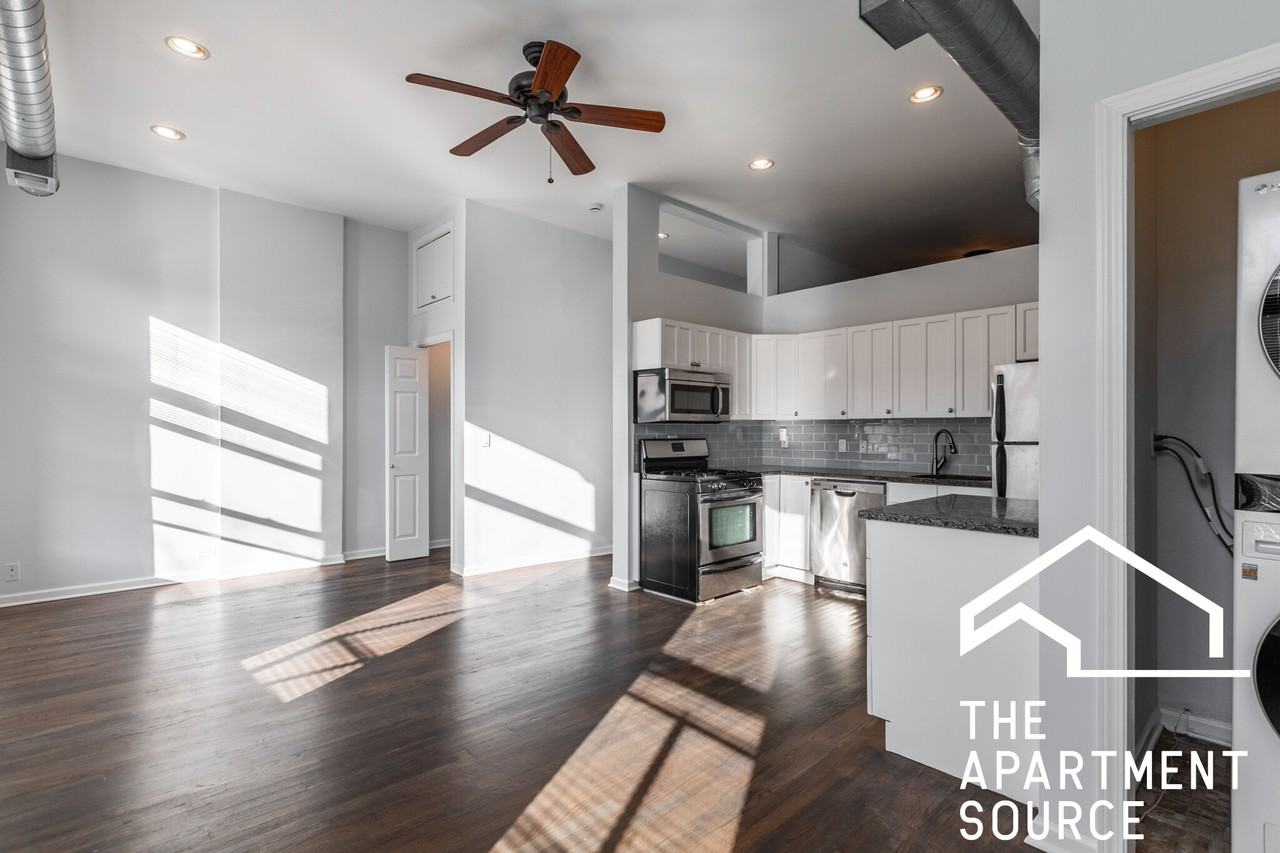 1133 W Madison St #2R - Photo 3 of 18