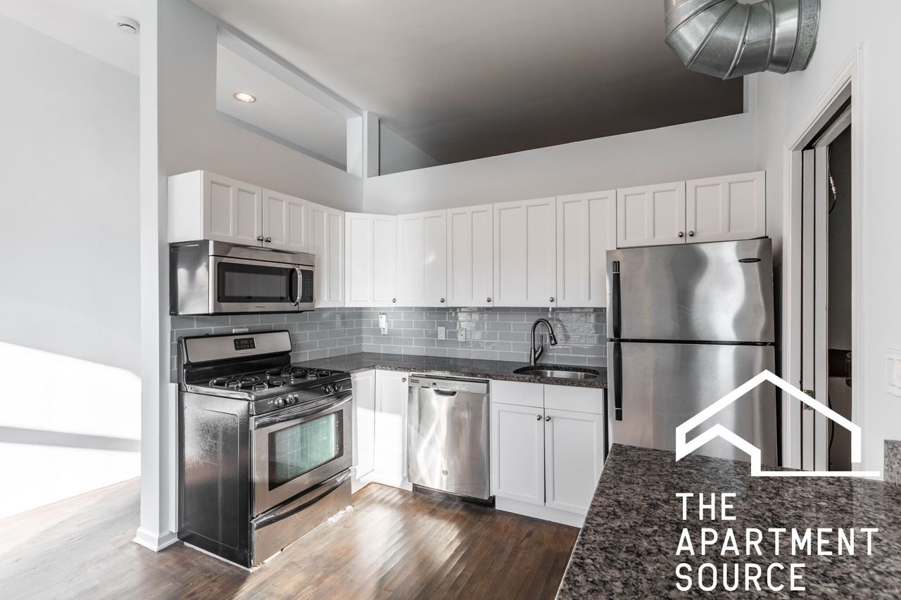 1133 W Madison St #2R - Photo 4 of 18