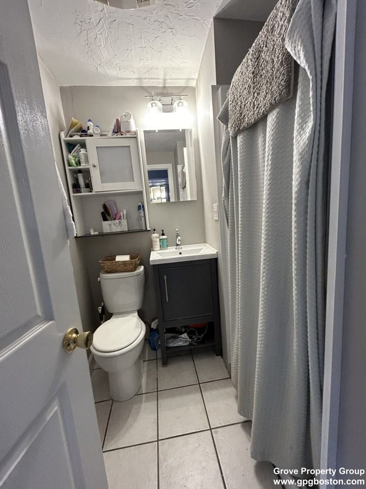 185 H St #2 - Photo 4 of 6