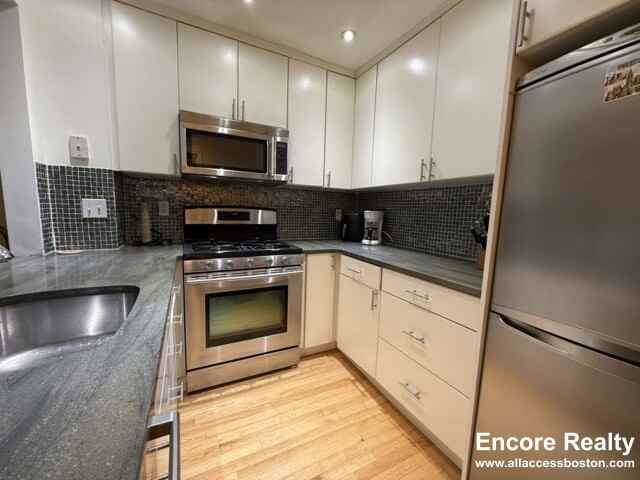 45 Breakwater Dr - Photo 2 of 29