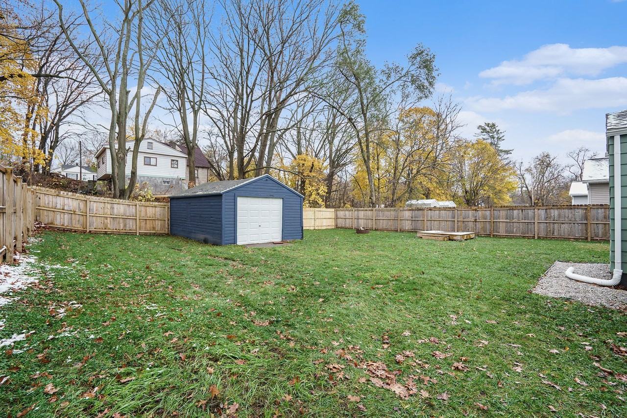 1524 Humphrey St - Photo 4 of 19