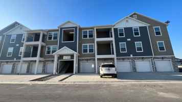 featured image of 4068 W King Peak Way