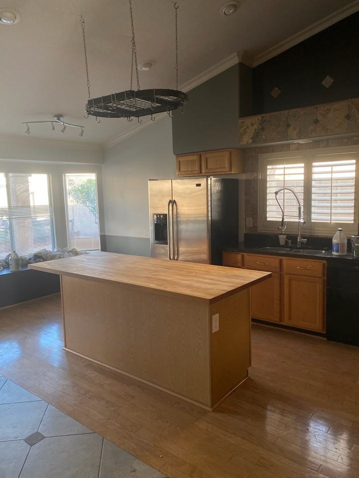 660 N Alder Dr - Photo 7 of 16