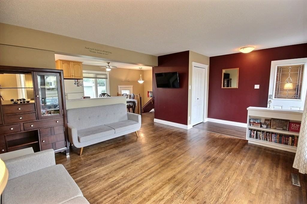 6003 90 Ave Nw - Photo 3 of 28