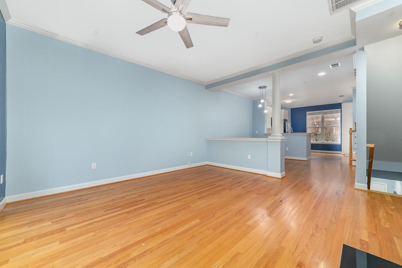 2504 Cranbrook Ln #5 - Photo 4 of 15