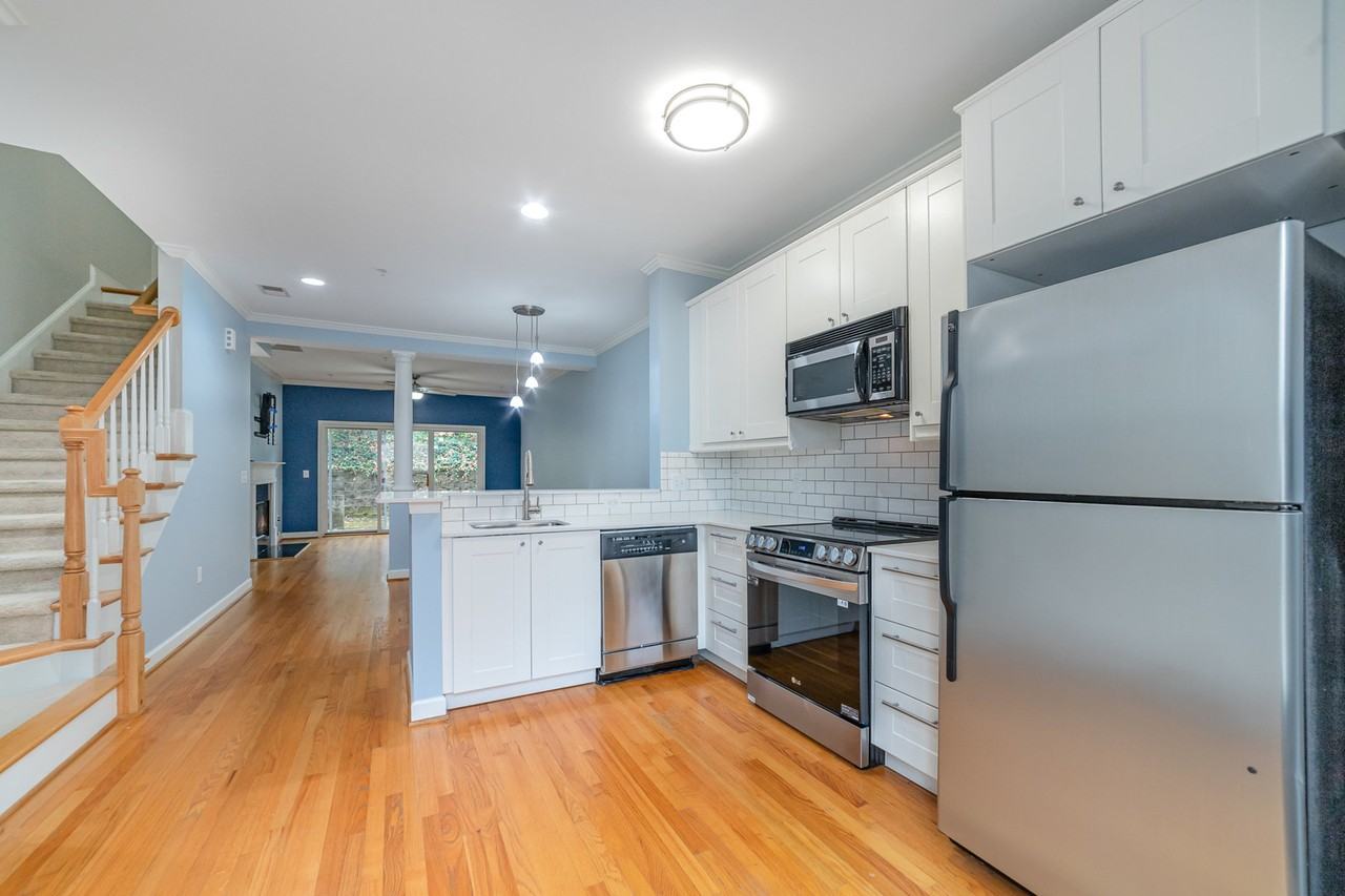2504 Cranbrook Ln #5 - Photo 6 of 15