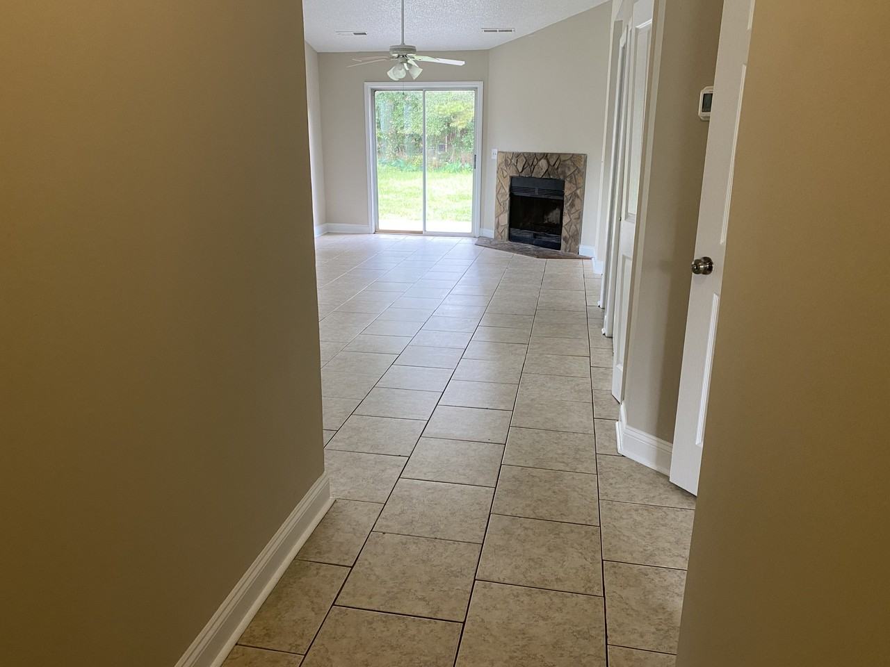 9610 N Cardinal Dr - Photo 2 of 14