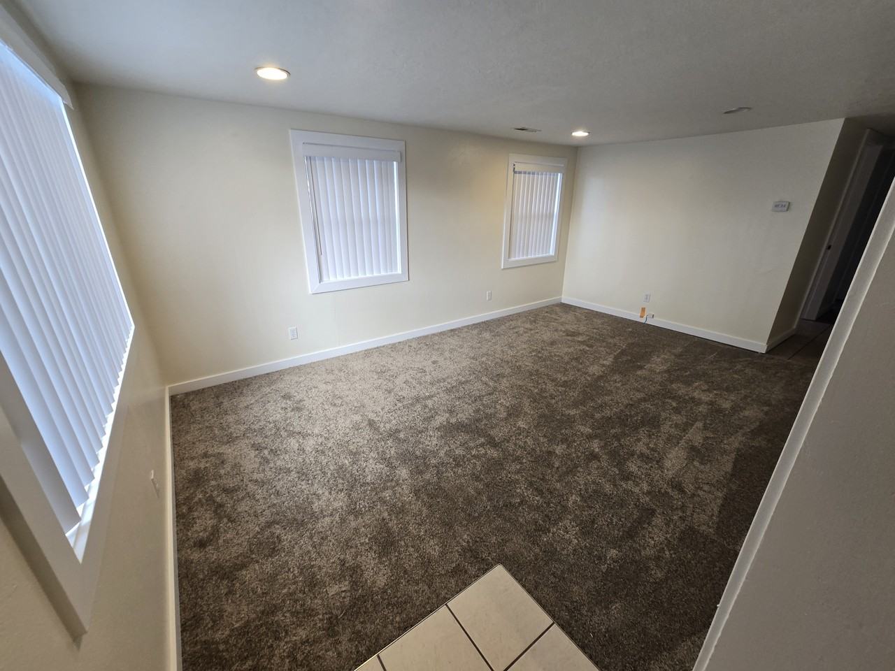 206 E State Ave - Photo 3 of 10