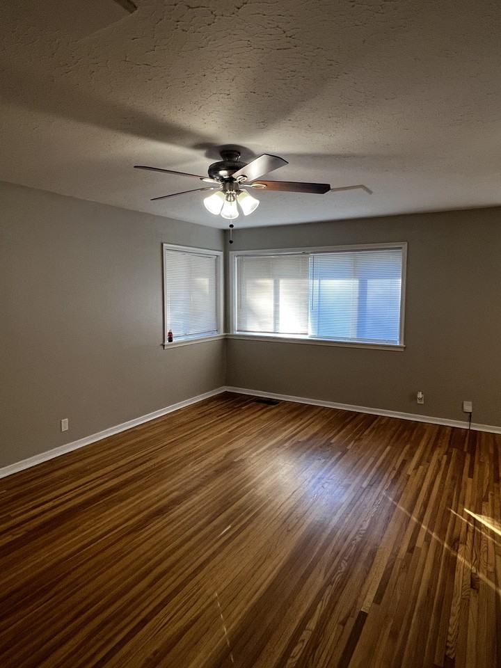 4016 Maple St - Photo 2 of 22
