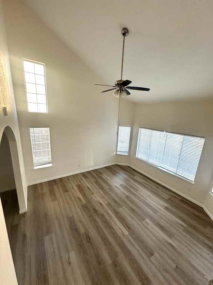 611 Gingham Way - Photo 2 of 19
