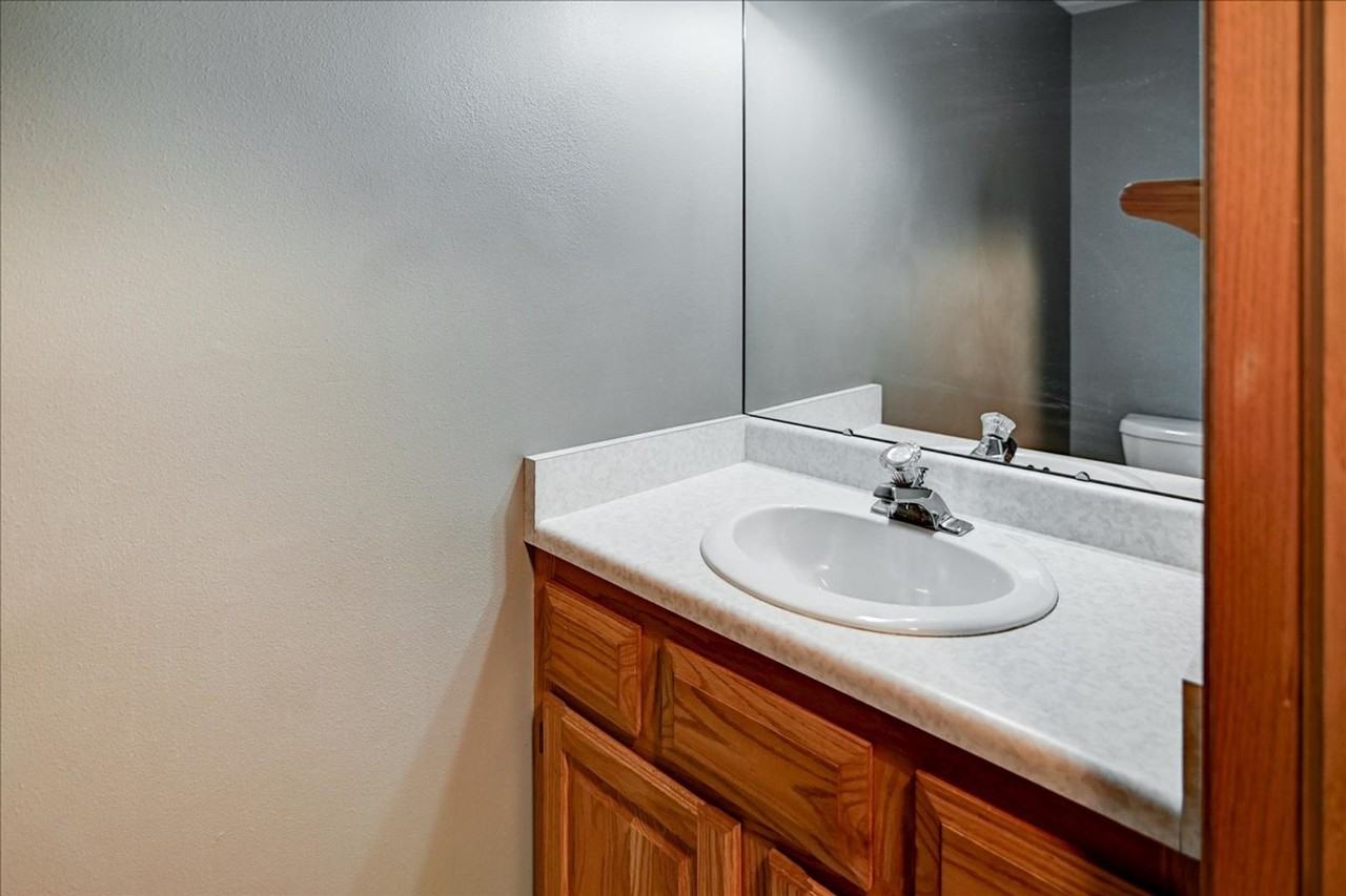 400 Muirfield Ct - Photo 4 of 50