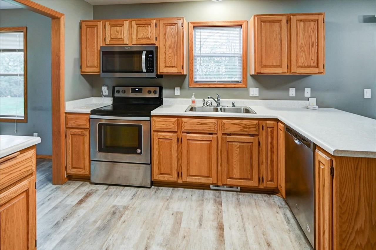 400 Muirfield Ct - Photo 6 of 50