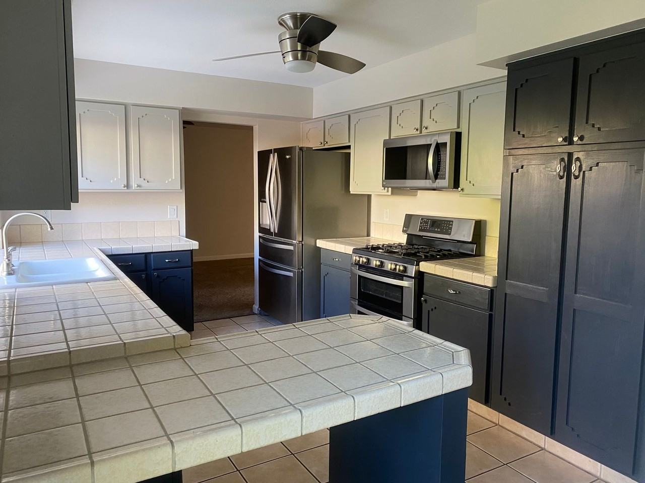 2464 Rosemary Dr - Photo 2 of 13