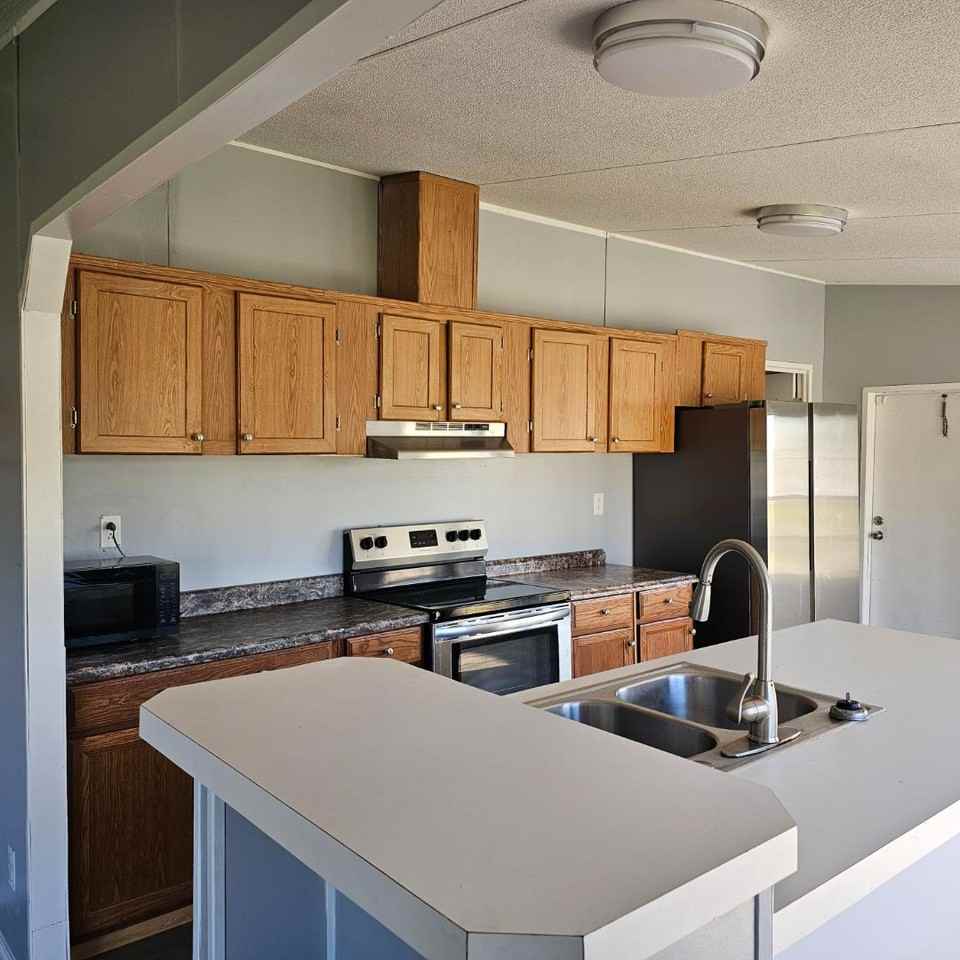 179 Blakefield Dr - Photo 3 of 10