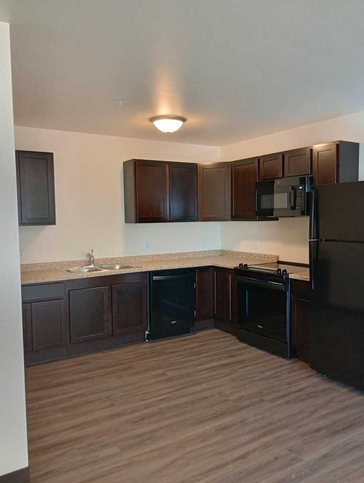 1409 Finley St - Photo 4 of 28