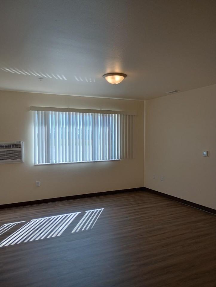 1409 Finley St - Photo 6 of 28