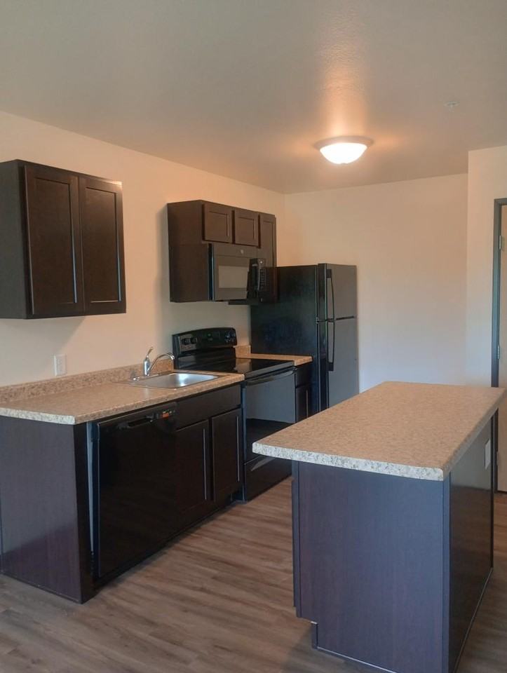 1429 Finley St - Photo 7 of 41