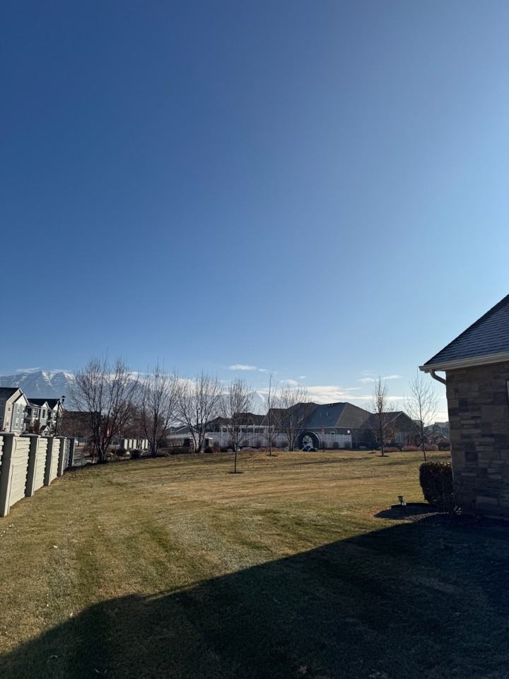182 W 580 N - Photo 2 of 10