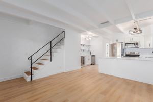 featured image of 1917 E Broadway Rd