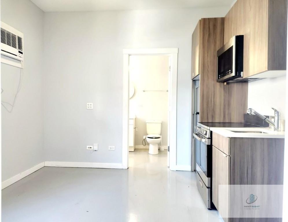 4700 North Racine Avenue #214 - Photo 2 of 7