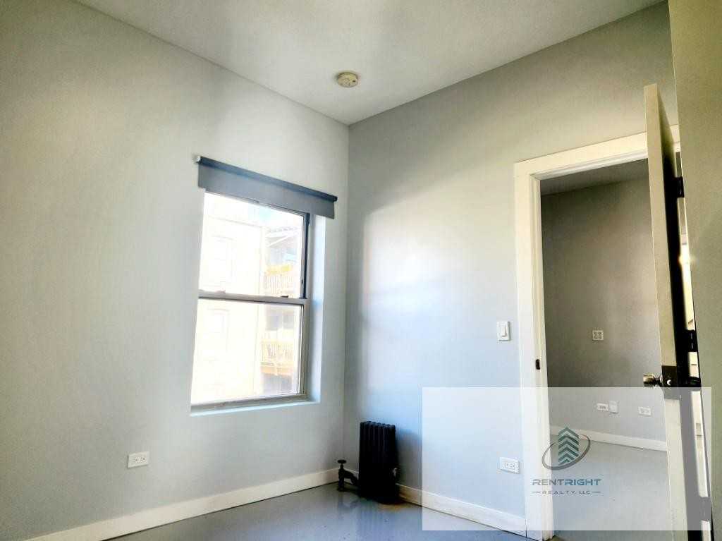 4700 North Racine Avenue #214 - Photo 4 of 7