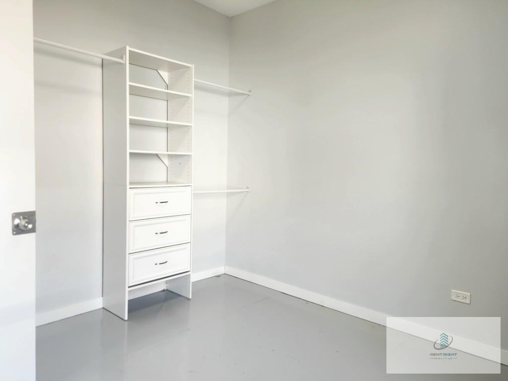 4700 North Racine Avenue #214 - Photo 5 of 7