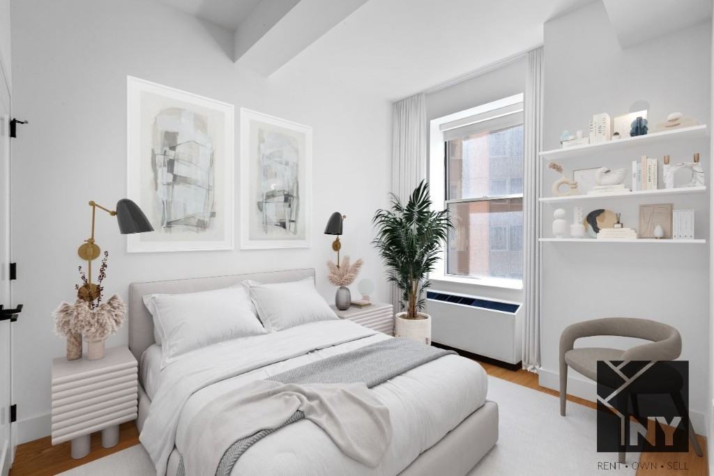 3 Hanover Sq #3P