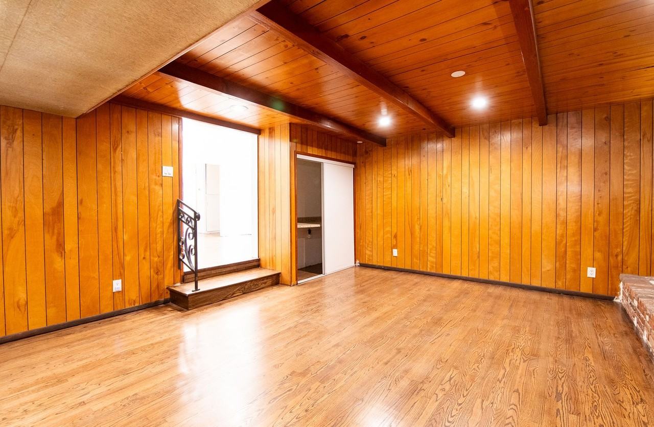 11250 Bayla St - Photo 4 of 16