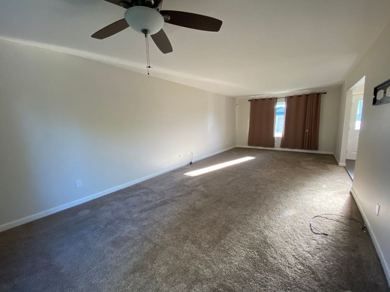 2464 Rosemary Dr - Photo 3 of 13