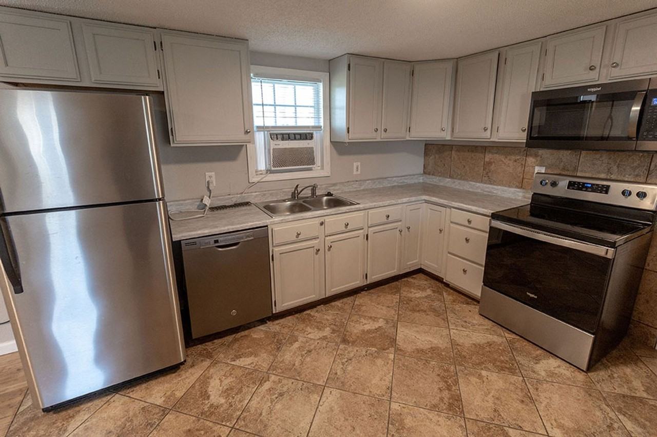 6007 N Vickie Dr - Photo 7 of 25