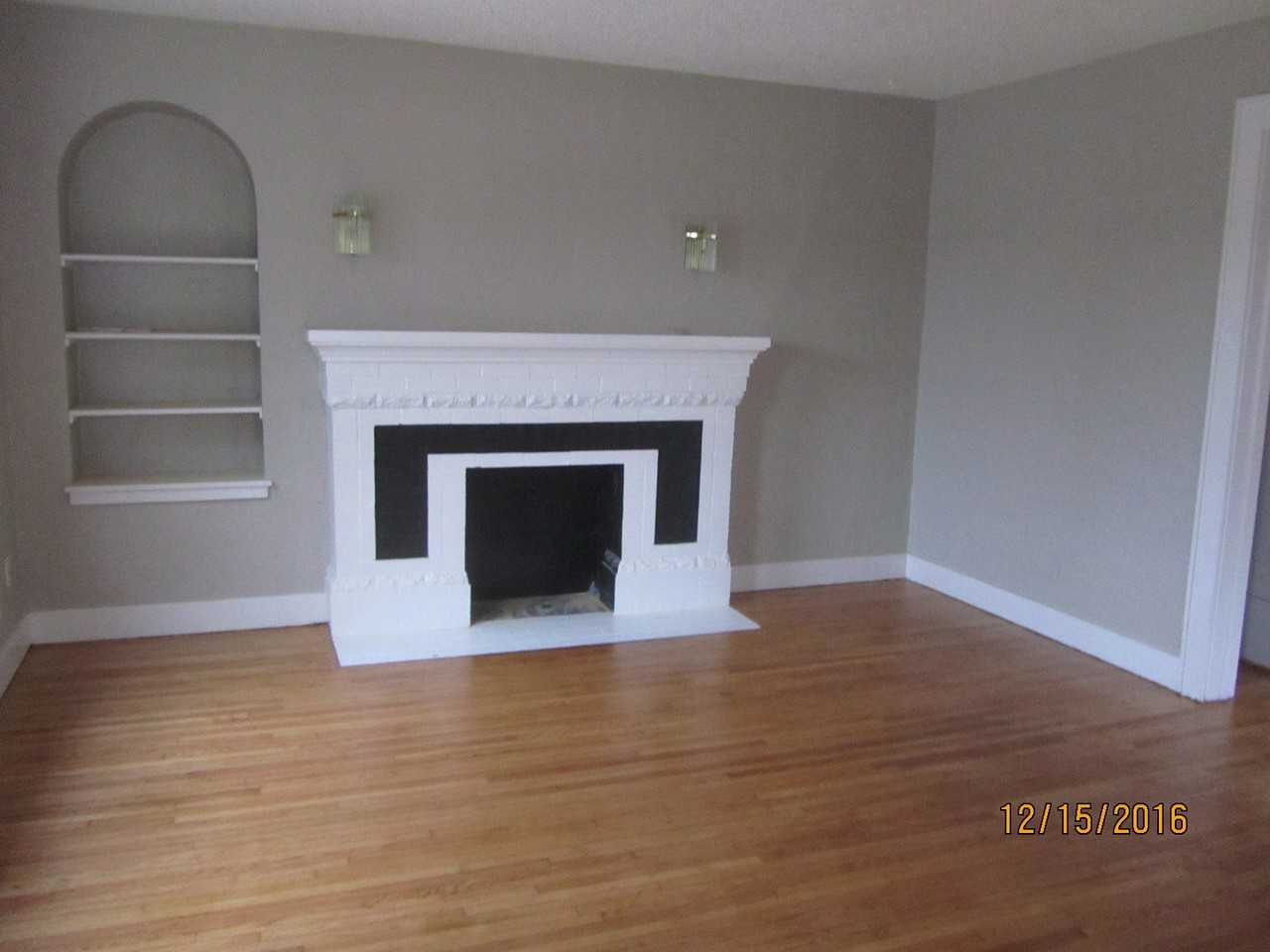 2513 W Park Pl - Photo 2 of 13