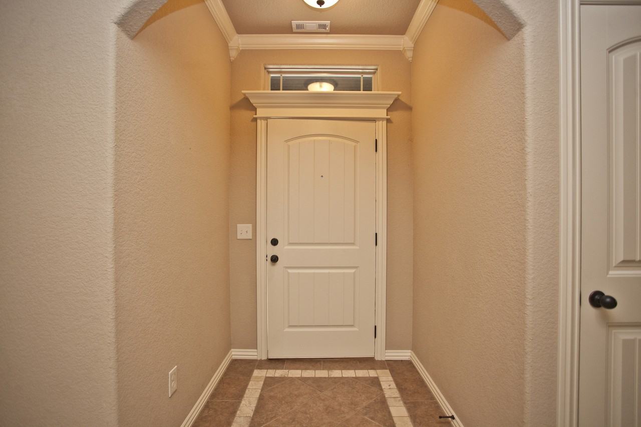 6202 S 37th St - Photo 2 of 27