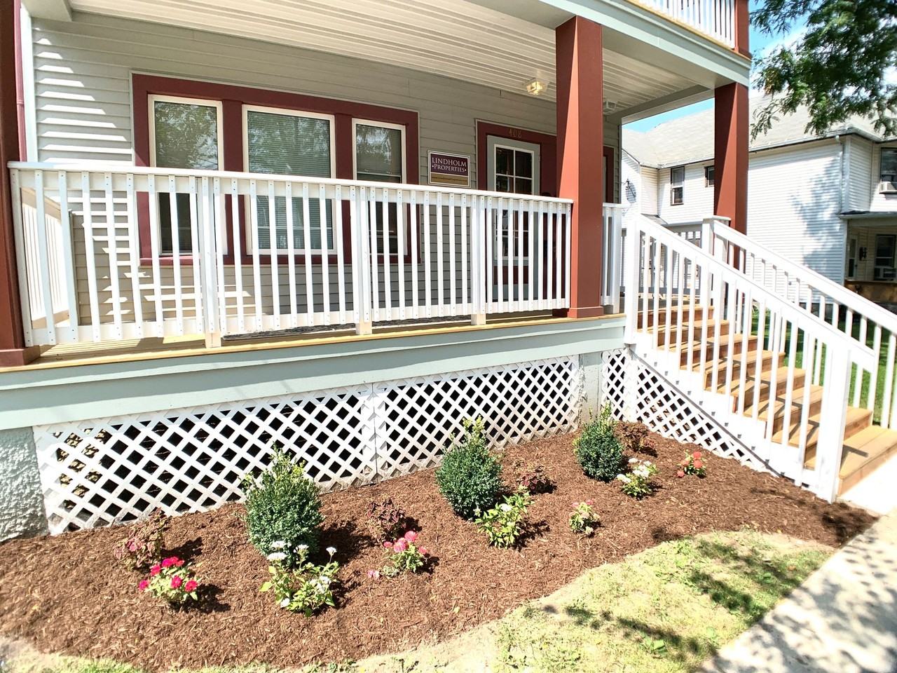 408-406 S. Mills Street - Photo 2 of 15