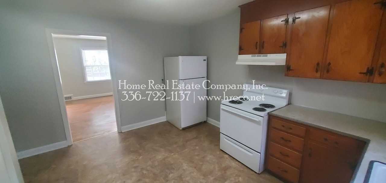 1611 W Northwest Blvd - Photo 2 of 9