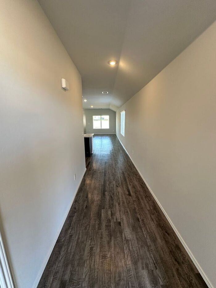 10421 Baled Bermuda Rd - Photo 3 of 21