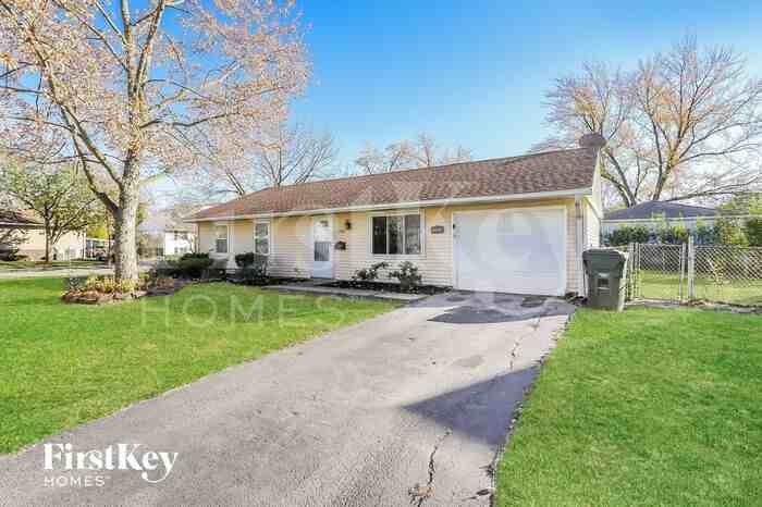 208 E Mulberry Dr - Photo 2 of 15