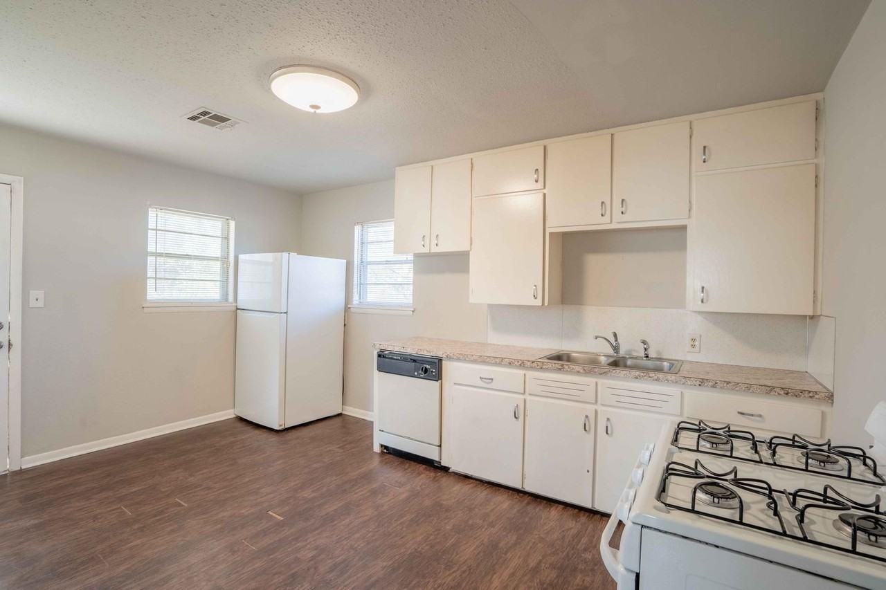 522 S 39th West Ave - Photo 7 of 12