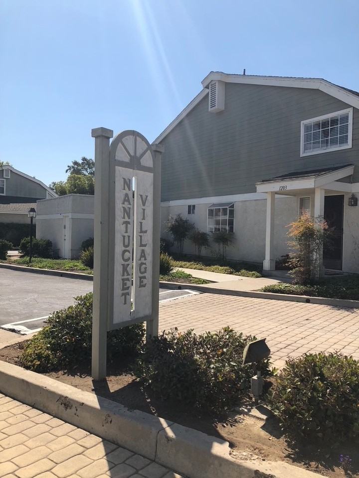 1205 Chelan Ln - Photo 3 of 27