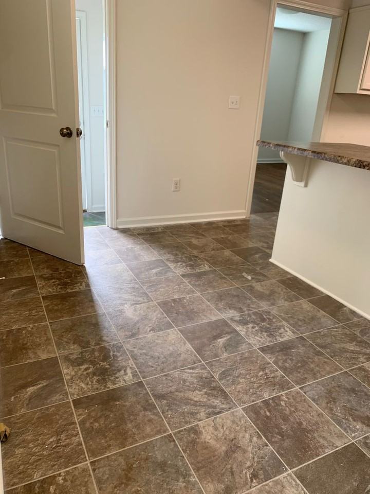 727 23rd Ave E - Photo 7 of 10