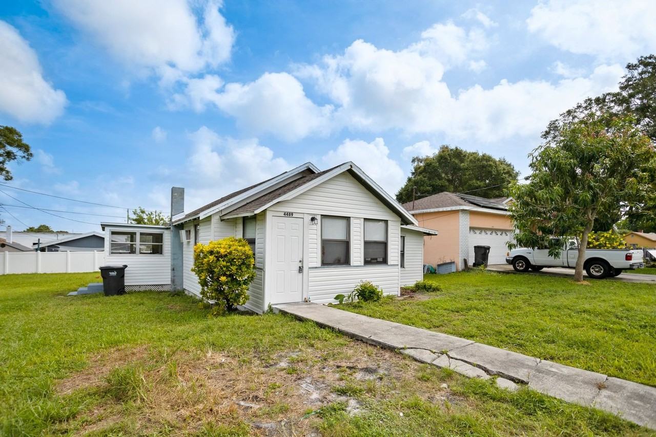 4489 58th Ave N - Photo 3 of 32