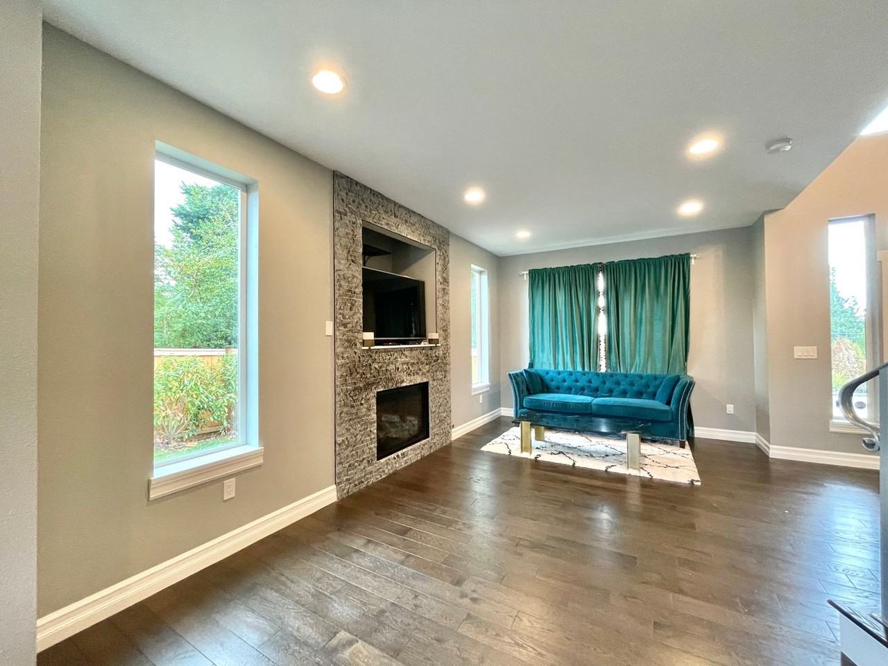 17521 44th Ave W - Photo 4 of 22