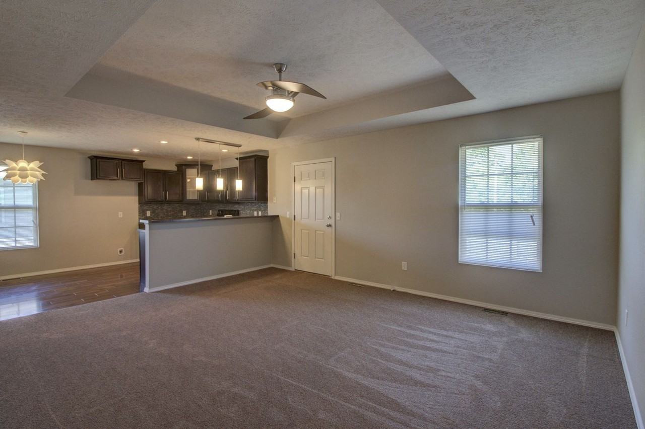 1158 S Strasbourg - Photo 2 of 18