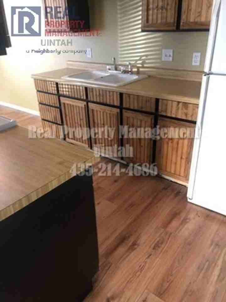 790 W 400 S - Photo 3 of 13