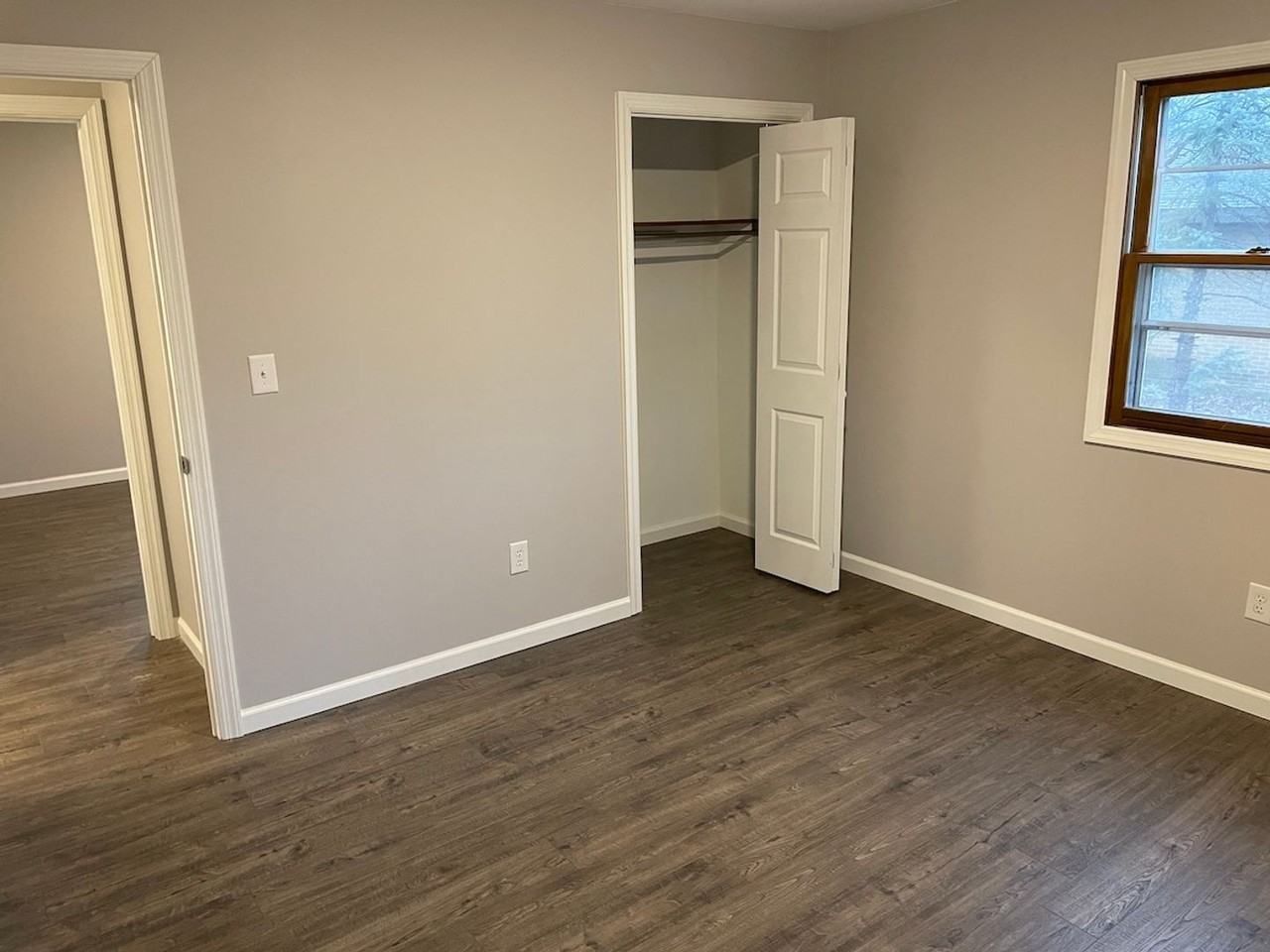 2737 Burton St Se - Photo 7 of 24